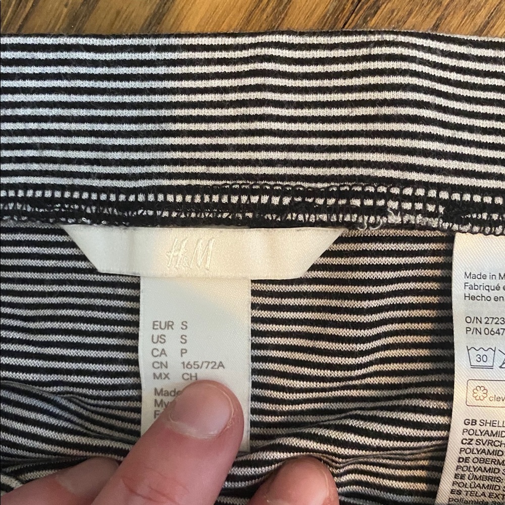 Skirt - Picture 2 of 2